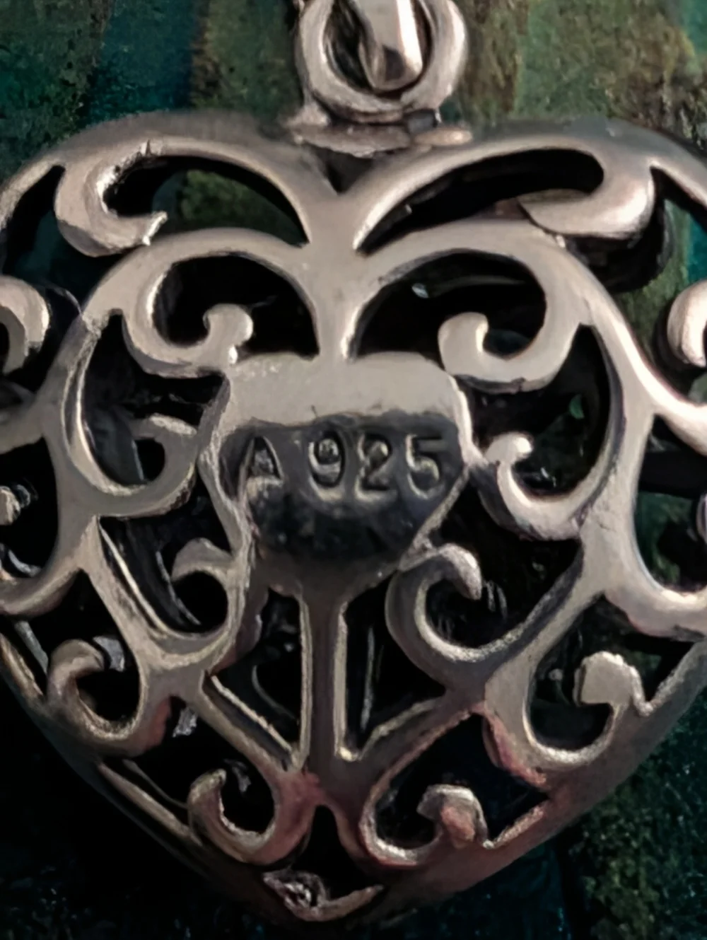 Intricate Vintage Sterling Silver Heart Filigree Pendant Heart Pendant - Picture 3 of 5